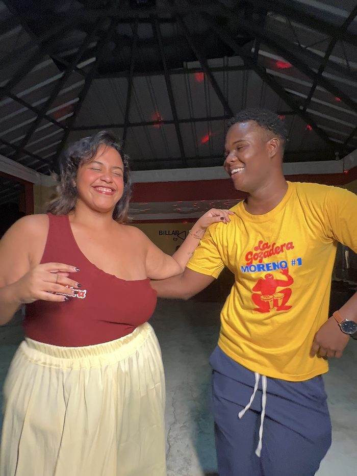 Pareja bailando en La Gozadera S.C.